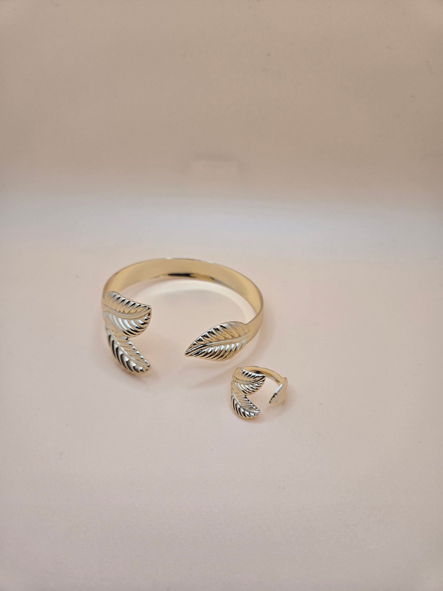 Elegant Leaf Design Bracelet & Ring Set- Gold Tone Jewelry