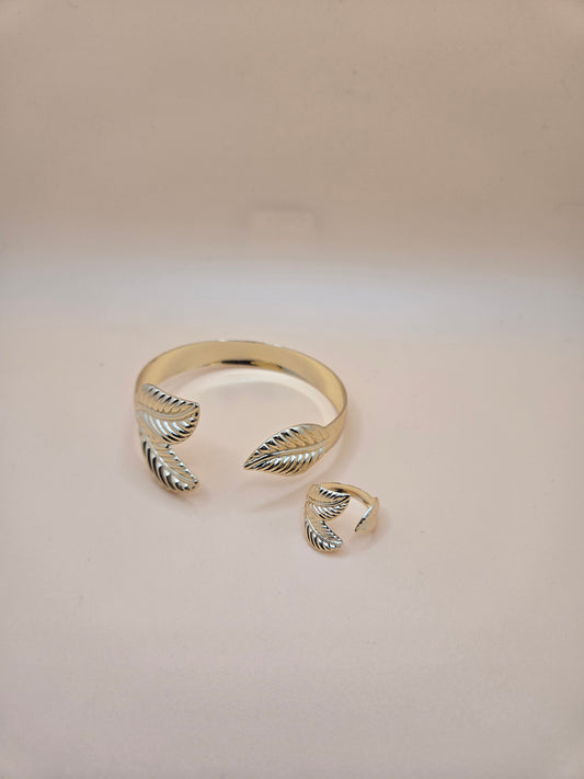 Elegant Leaf Design Bracelet & Ring Set- Gold Tone Jewelry