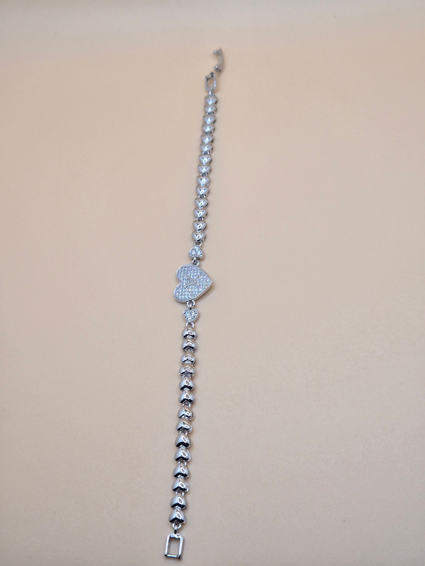 Silver Heart Link Bracelet – Timeless Sparkle & Sophisticated Charm