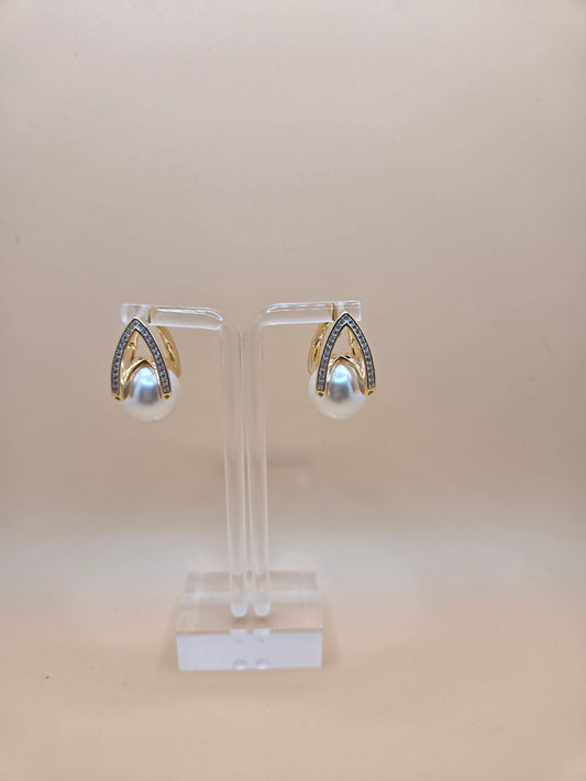 Gold-Plated Pearl Drop Earrings – Elegant Vintage-Inspired Jewelry for Women