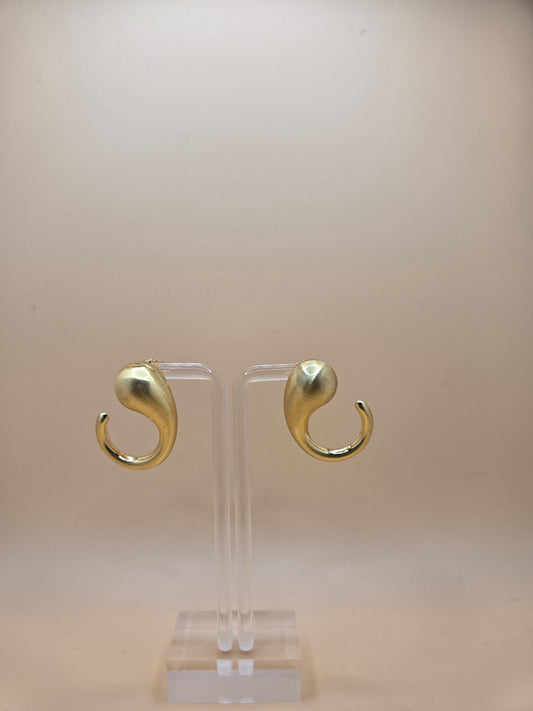 Modern Sculptural Gold Hoop Earrings – Teardrop Swirl Design