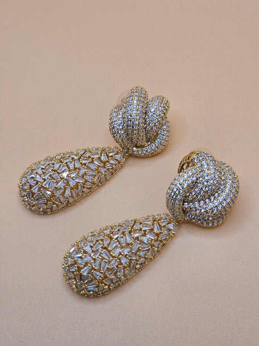 Luxury Gold Knot Drop Earrings – Statement Crystal Teardrop Design