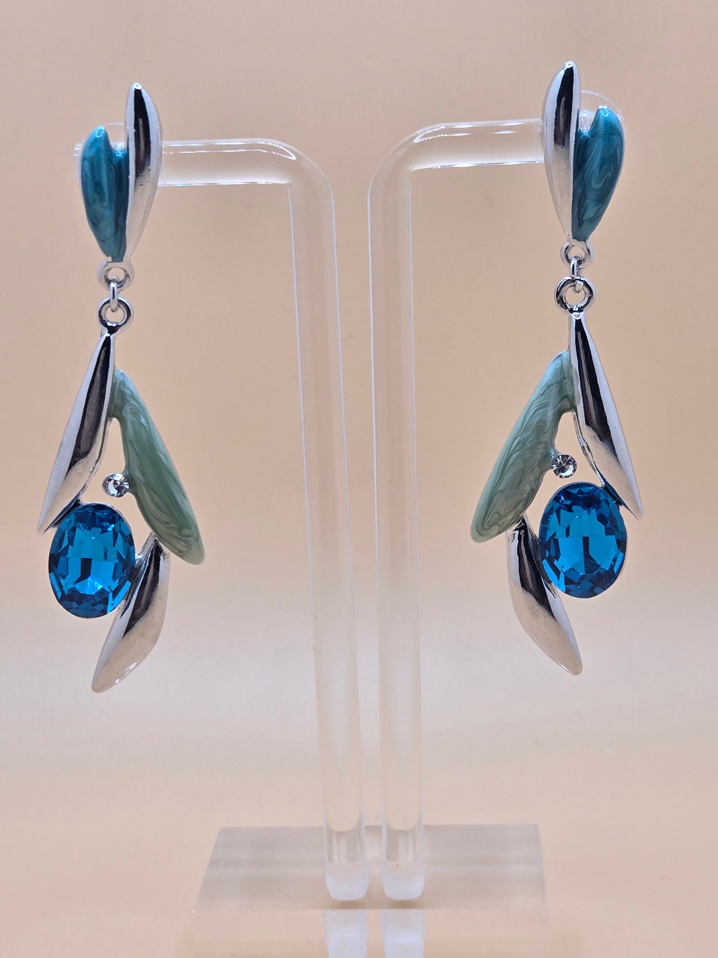 Aqua Blue Crystal Drop Earrings – Elegant Silver and Teal Dangle Design